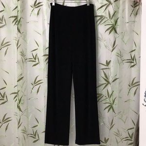 Chico’s Travelers Jet Black Pants. Size 1 (8-10) 95% Acetate 5% Spandex Like new